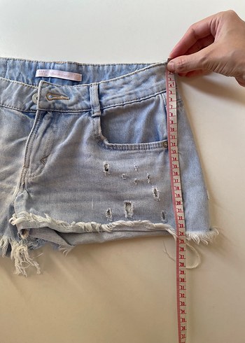 Zara Kadın açık mavi Mini Düğmeli Denim Şort - Görsel 5