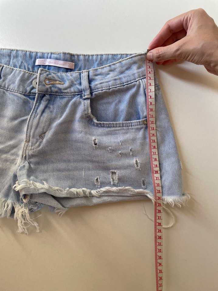 Zara Kadın açık mavi Mini Düğmeli Denim Şort - Görsel 5