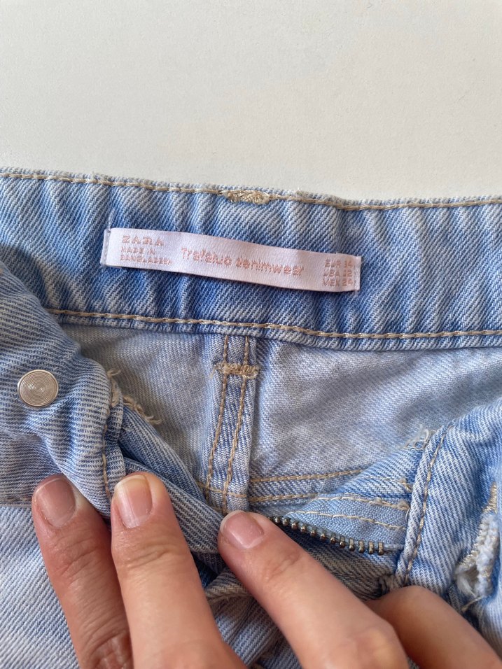 Zara Kadın açık mavi Mini Düğmeli Denim Şort - Görsel 2