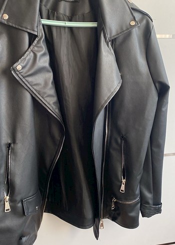Bershka Siyah Parlak Deri Biker Ceket