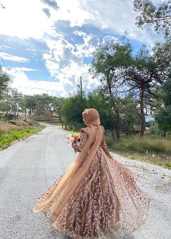 Altın Renkli Uzun Kollu Drape İşlemeli Abiye - Görsel 2