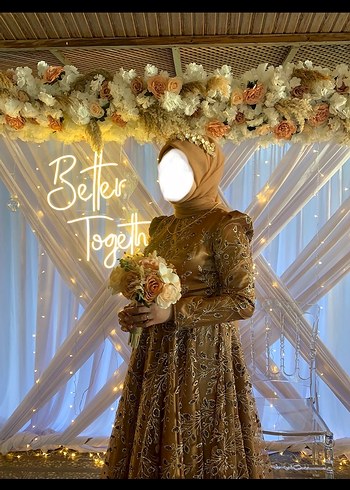 Altın Renkli Uzun Kollu Drape İşlemeli Abiye - Görsel 9