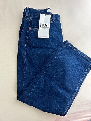 38 Beden Stradivarius D96 Jean