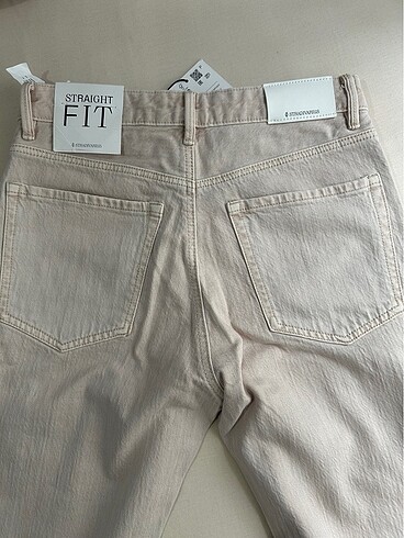 38 Beden Stradivarius D98 Jean