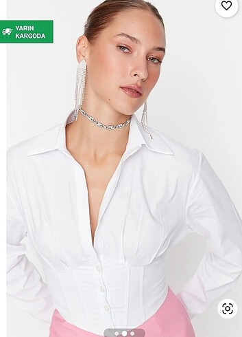 Trendyol & Milla Ekru crop astarlı korse detaylı dokuma poplin gömlek