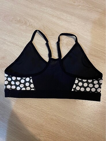 l Beden Nike pro sport bra