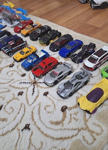 Beden Renk Hot Wheels karışık araçlar