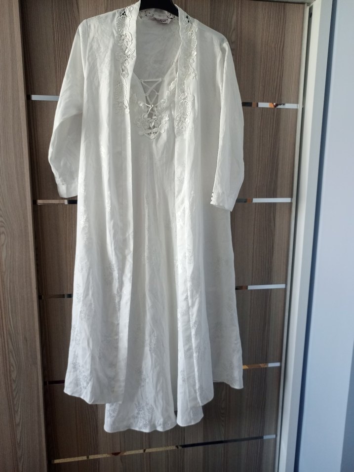 Uzun Kollu Beyaz Nakışlı Bohem Kadın Elbise - Görsel 3