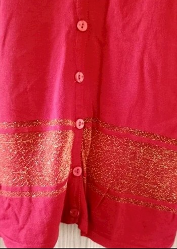 Düğmeli, V Yaka, Kısa Kollu Pembe Bluz - Görsel 2