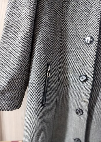 Uzun Gri Kışlık Kaban boyu 125 koltuk altı 49 cm - Görsel 3