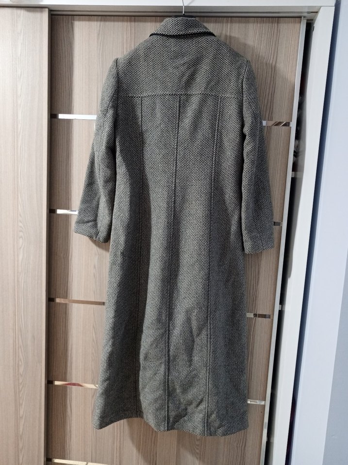 Uzun Gri Kışlık Kaban boyu 125 koltuk altı 49 cm - Görsel 2