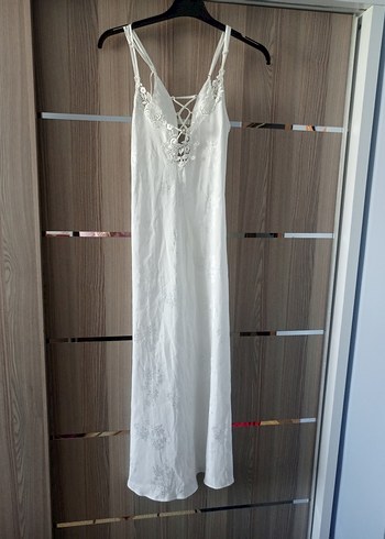 Beyaz Nakışlı V YakaSabahlığı - Görsel 4