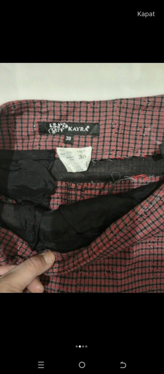 Düğmeli Kırmızı Desenli Kadın Kumaş - Görsel 2