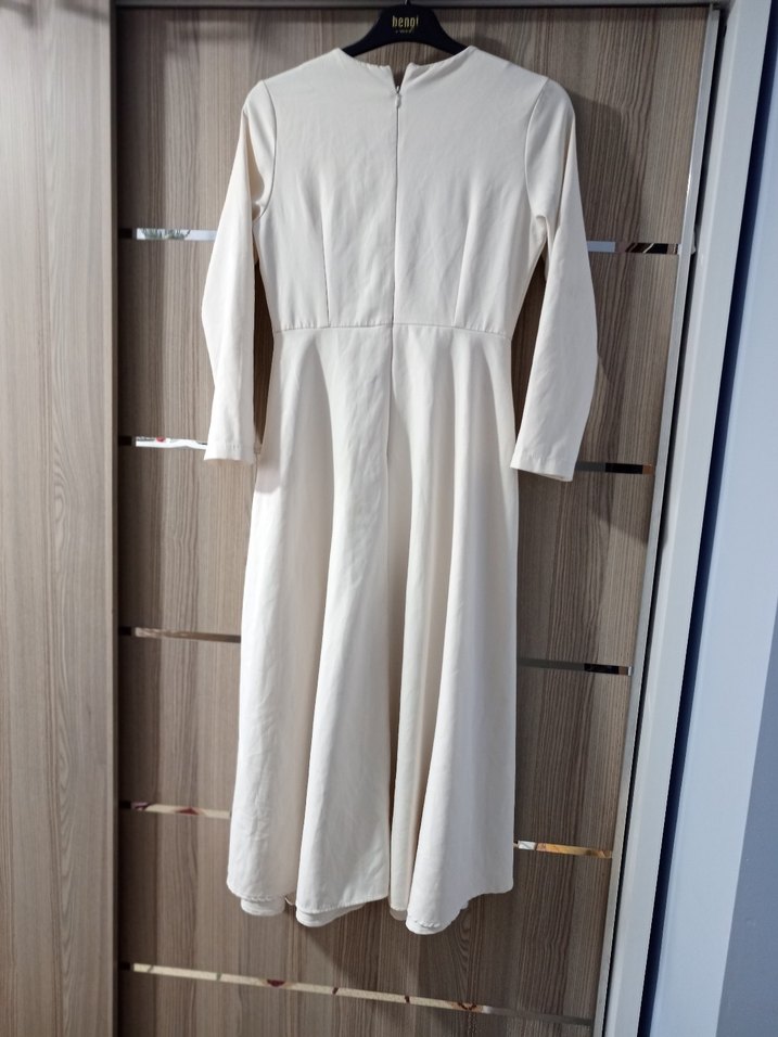 Beyaz Uzun Keten Elbise, Pilili, Uzun Kollu - Görsel 3