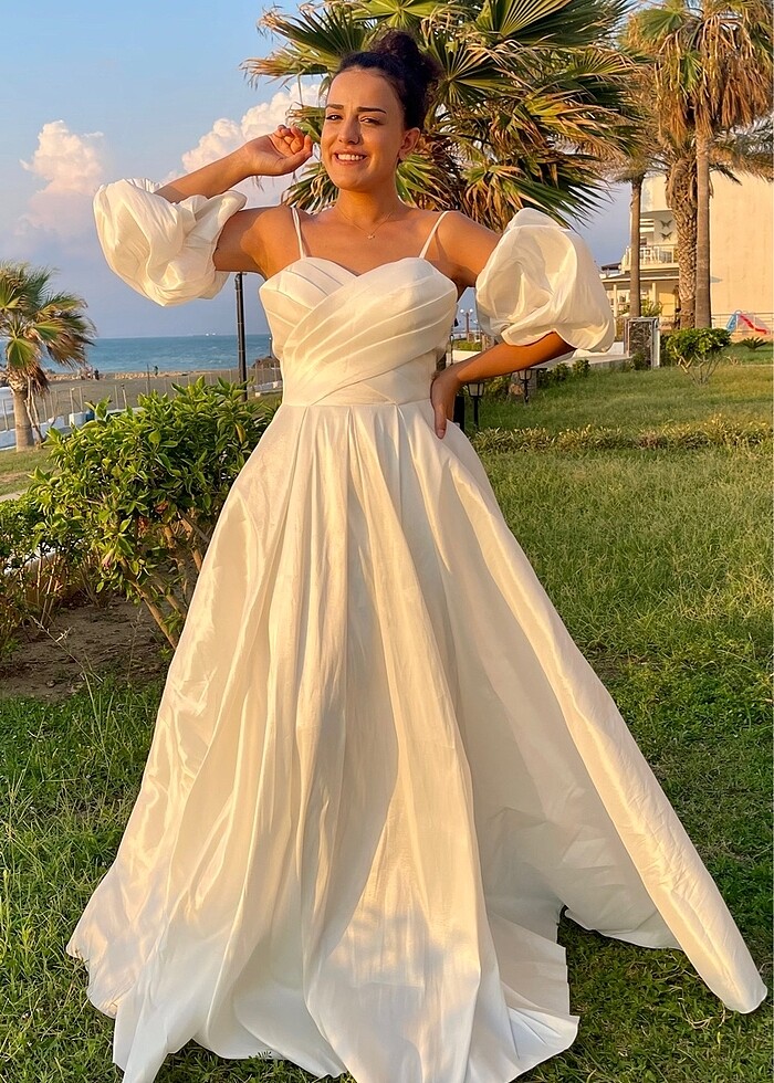 Evden çıkma , isteme , nikah , saten gelinlik - Görsel 2