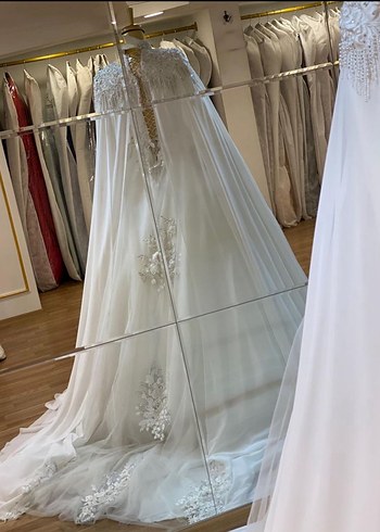 Uzun Kollu İşlemeli tesettür gelinlik - Görsel 4