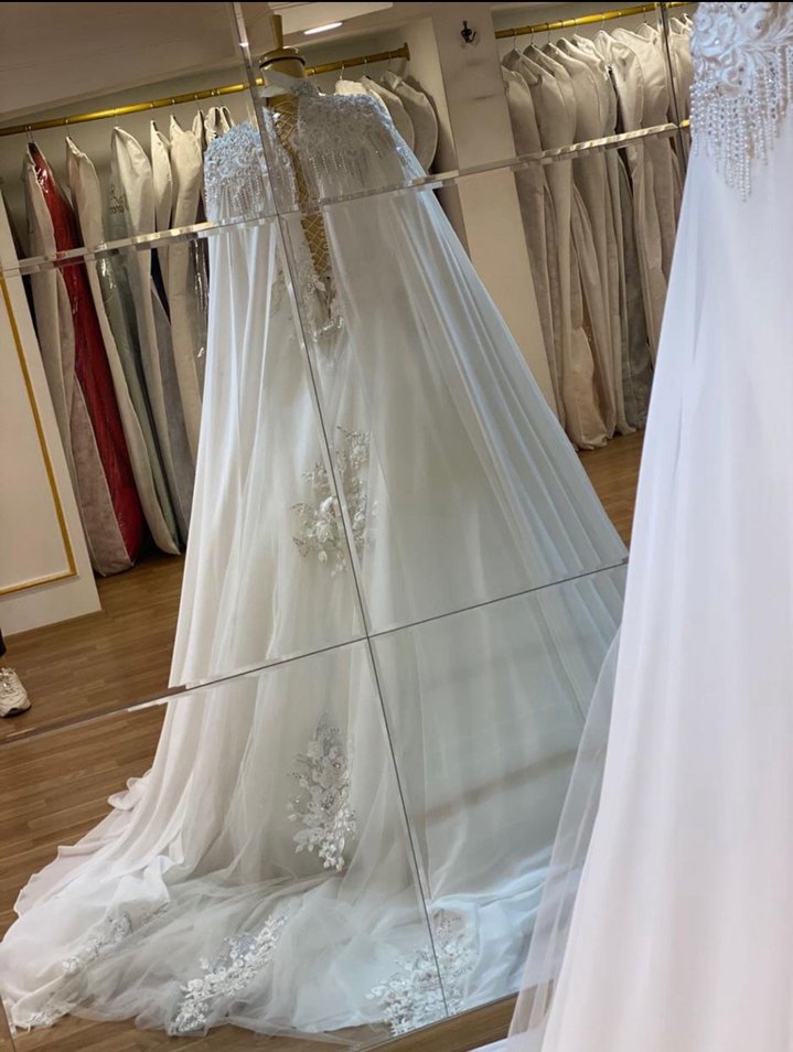 Uzun Kollu İşlemeli tesettür gelinlik - Görsel 4