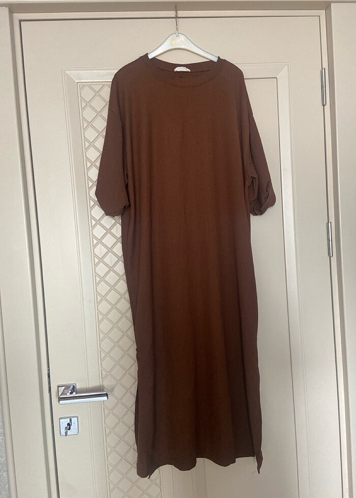 Kahverengi elbise - Görsel 2