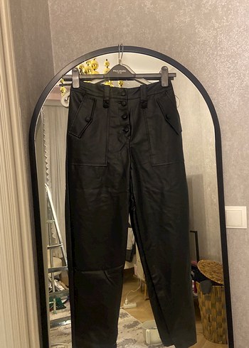 Düğmeli Siyah Deri Kadın Pantolon - Görsel 2