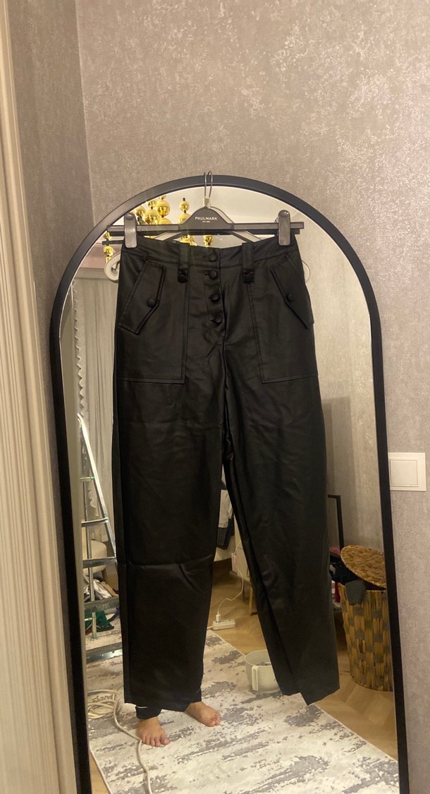 Düğmeli Siyah Deri Kadın Pantolon - Görsel 2