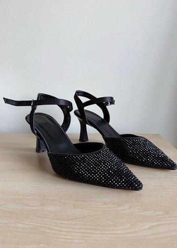 Zara Siyah Stiletto Topuklu Ayakkabı