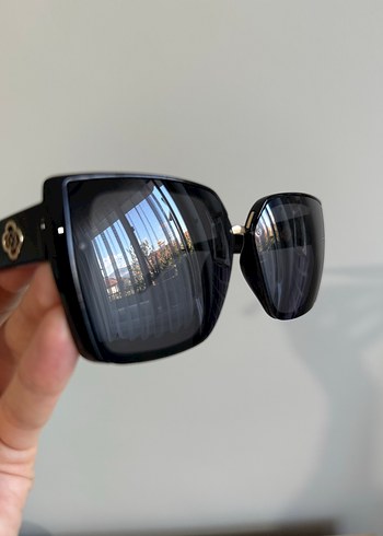 Parlak Siyah Kadın Güneş Gözlüğü - Görsel 5