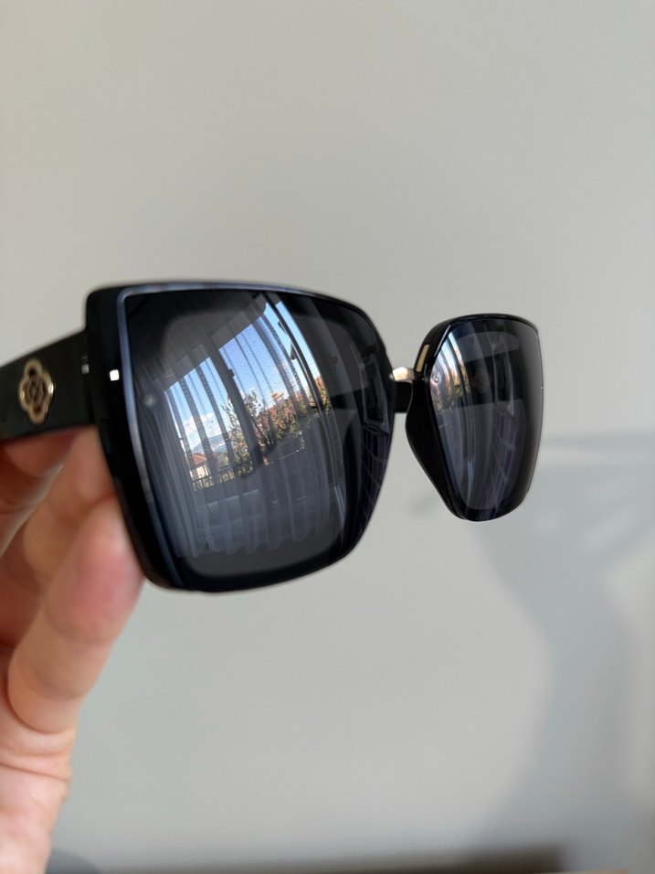 Parlak Siyah Kadın Güneş Gözlüğü - Görsel 5