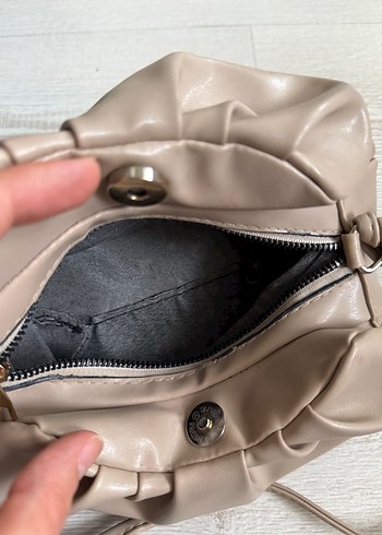 Bej Deri Pilili Kadın Çanta - Görsel 3