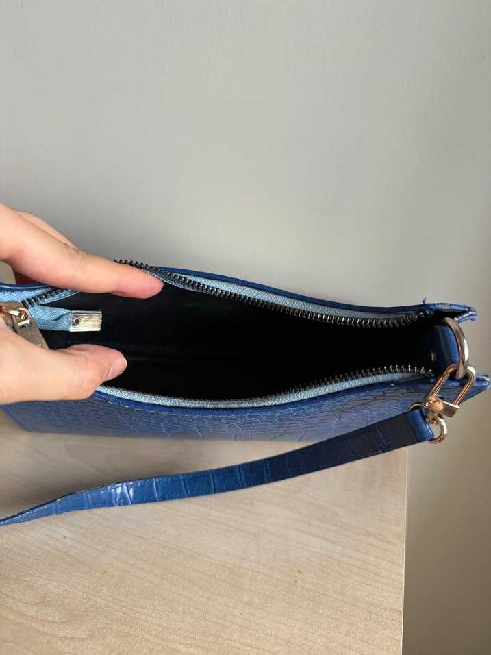 Saks mavi Parlak Yılan Desenli Deri Kadın Çanta - Görsel 4