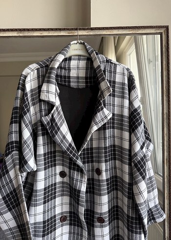 Düğmeli Ekose Desenli Uzun Kadın Ceket - Görsel 3