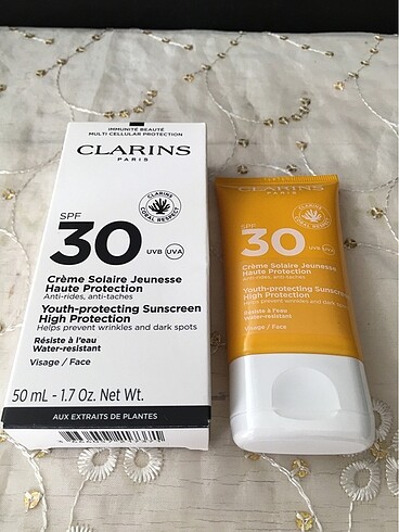 Clarins CLARINS 30 FACTÖR GÜNEŞ KORUYUCU YÜZ İÇİN