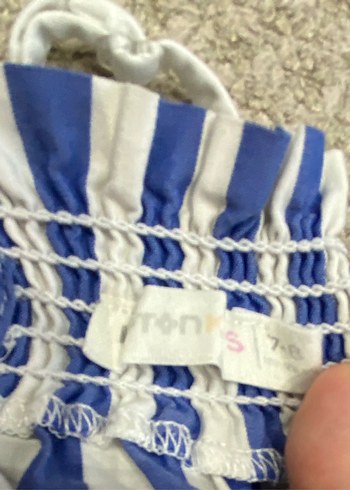 Koton Mavi Çizgili Askılı Piliseli Pamuklu Bluz Kız Çocuk