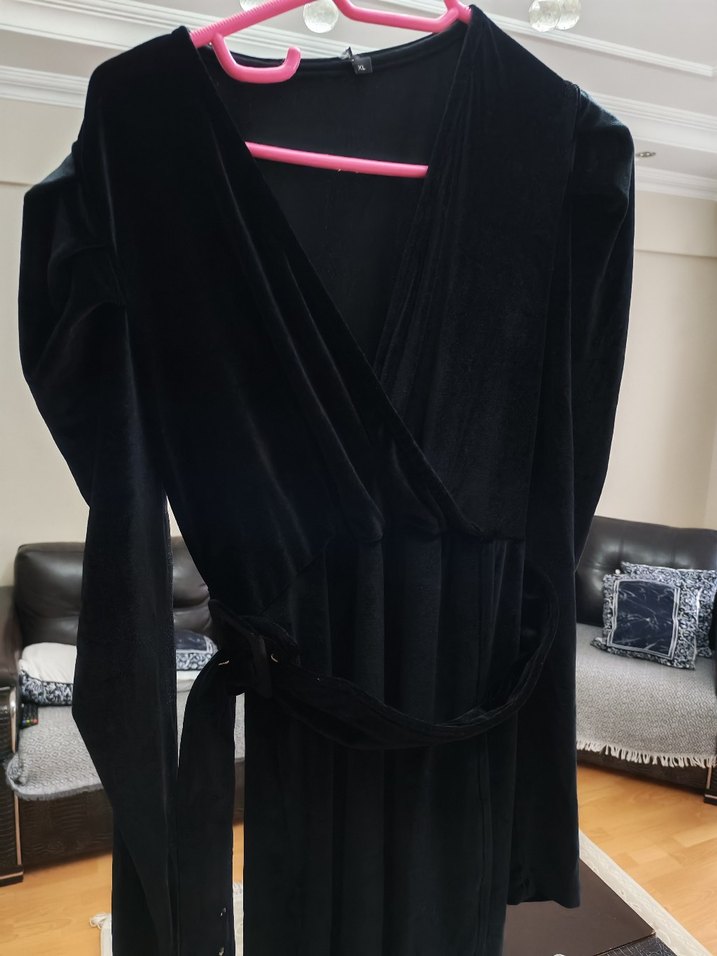 Uzun Kollu Siyah V Yaka Midi Elbise - Görsel 5