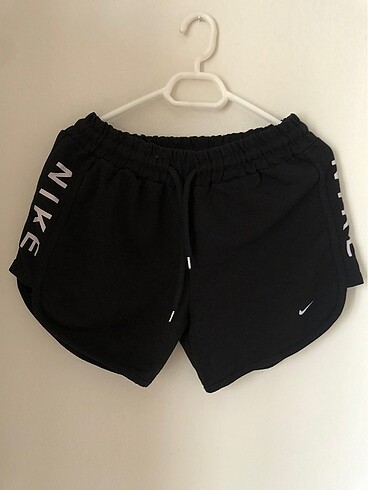 Nike şort