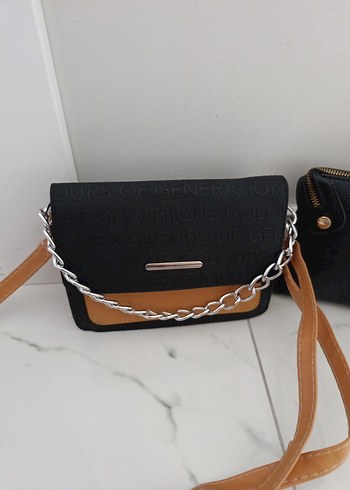 Parlak Siyah Deri Yılan Desenli Zincirli Çanta - Görsel 3