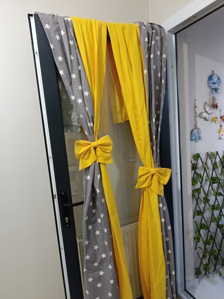 Gri Yıldız Desenli Sarı Bağlamalı Perde - Görsel 2