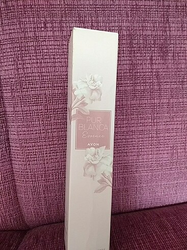 Avon pur blanca essence 