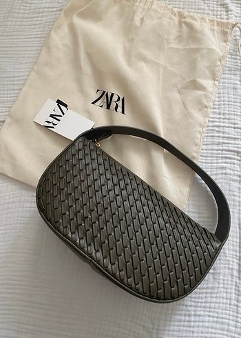  Beden Zara Marka Orjinal Yeni Sezon Örme Efektli El Çantası