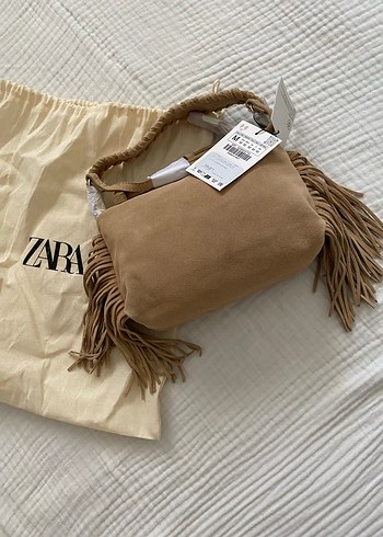  Beden Zara marka orjinal yeni sezon Süet Püsküllü Mini Çanta