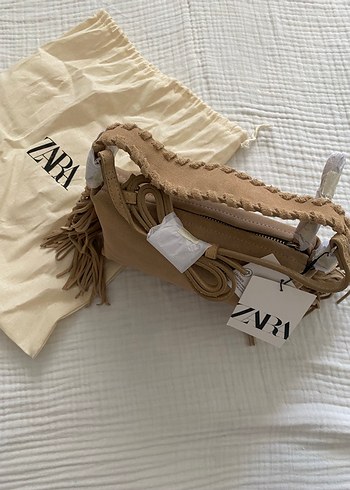  Beden camel Renk Zara marka orjinal yeni sezon Süet Püsküllü Mini Çanta