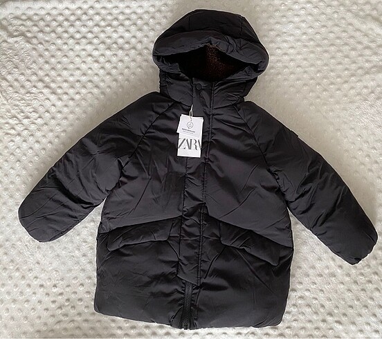 Zara marka su geçirmez kapitone mont