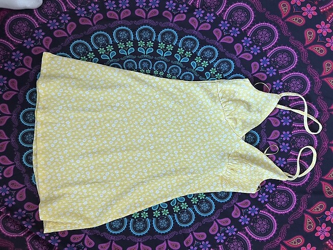 Papatya desenli mini elbise