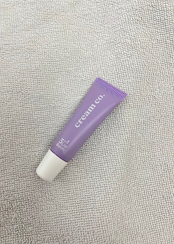 Cream co dudak parlatici