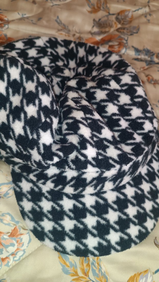 Örgü Desenli Siyah Beyaz Kadın Şapka - Görsel 3