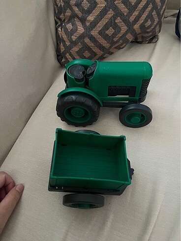  Beden Oyuncak traktör
