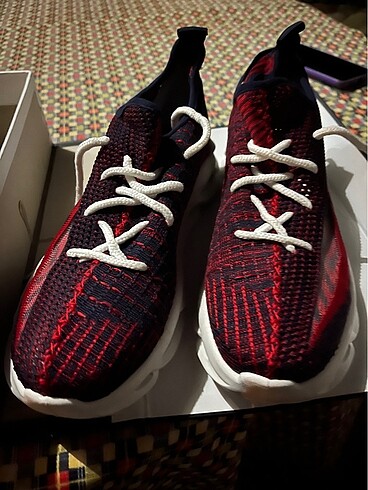 Adidas spor ayakkabı