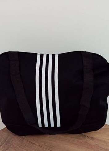 Adidas çanta 