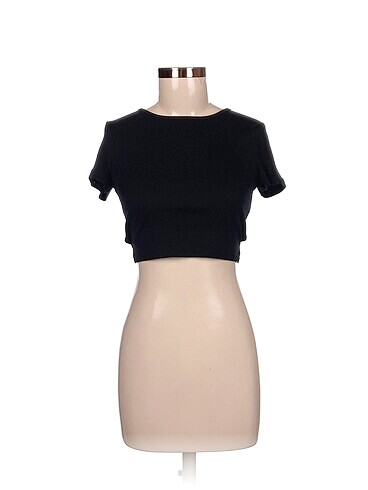 H&M T-shirt %70 İndirimli.