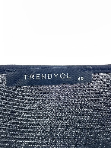 40 Beden siyah Renk Trendyol & Milla Bluz %70 İndirimli.