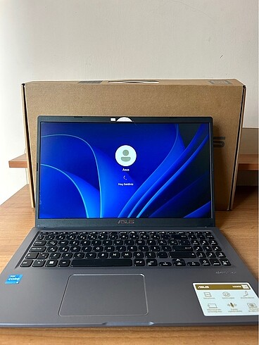 ASUS X515 İ3 8GB RAM 256GB Tertemiz